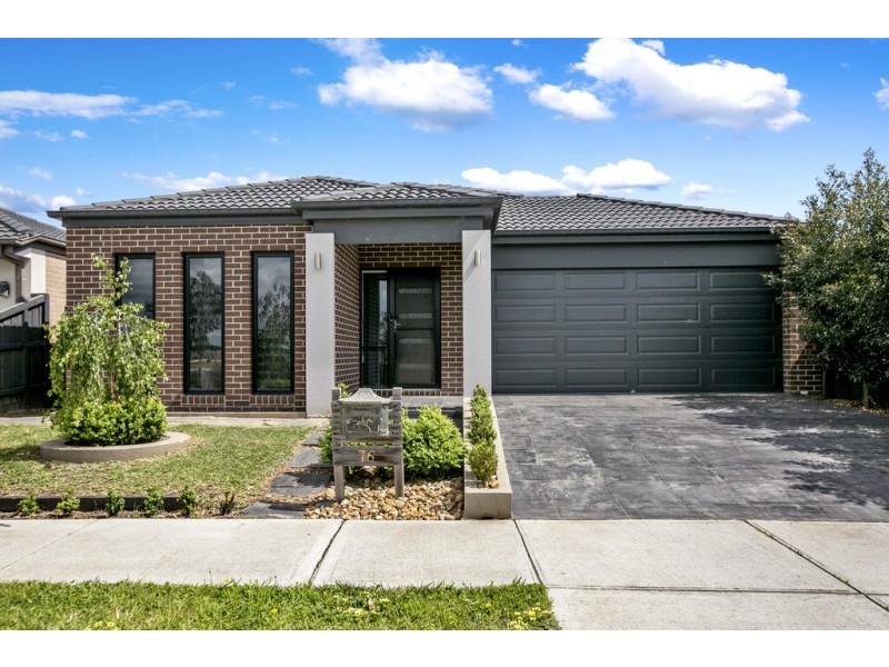 76 Glenelg Street, Clyde North VIC 3978