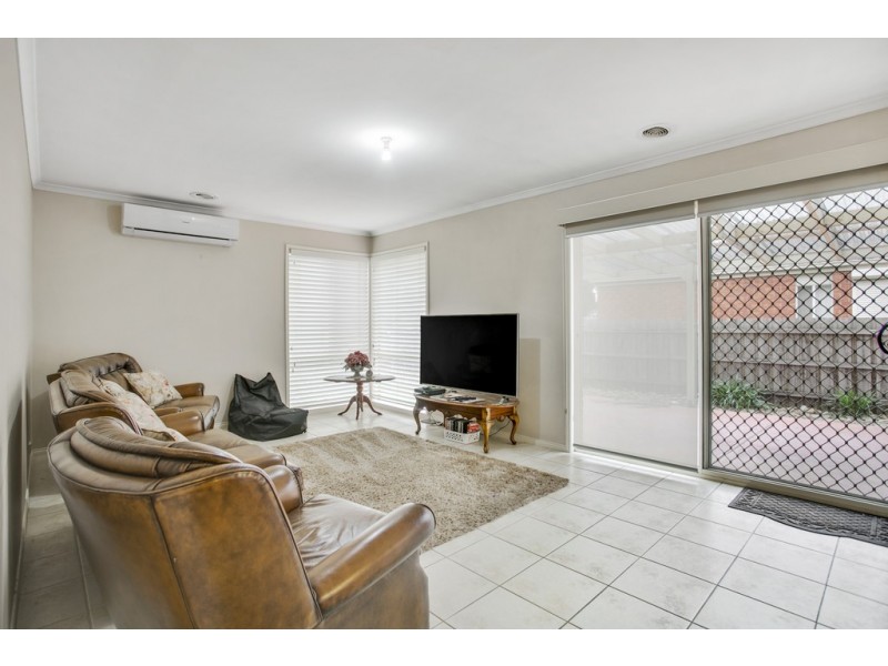5 Delatite Way, Skye VIC 3977