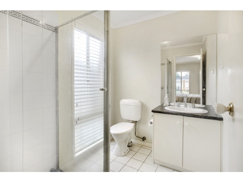 5 Delatite Way, Skye VIC 3977