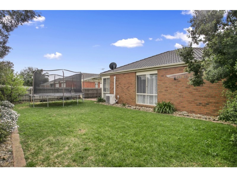 5 Delatite Way, Skye VIC 3977