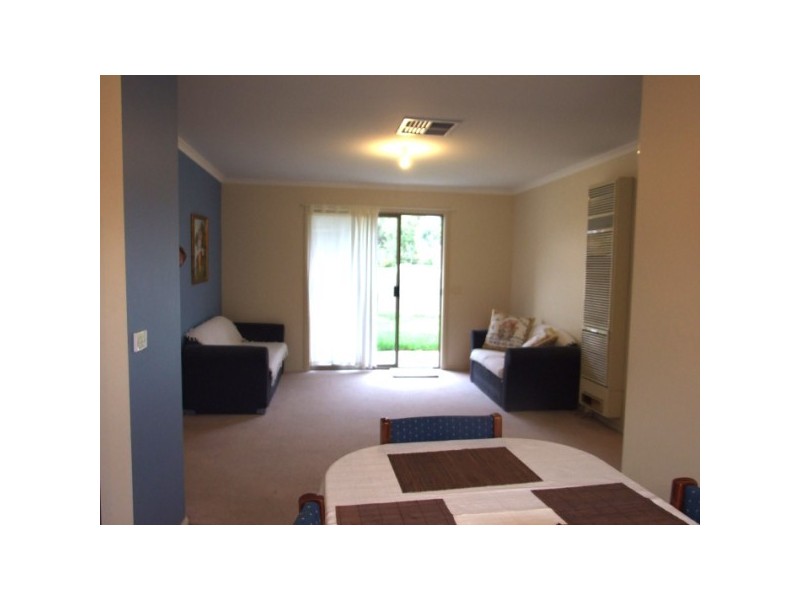 33 Oberon Drive, Carrum Downs VIC 3201