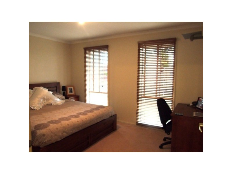 33 Oberon Drive, Carrum Downs VIC 3201