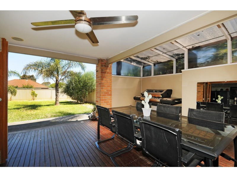 80 Broderick Rd, Carrum Downs VIC 3201