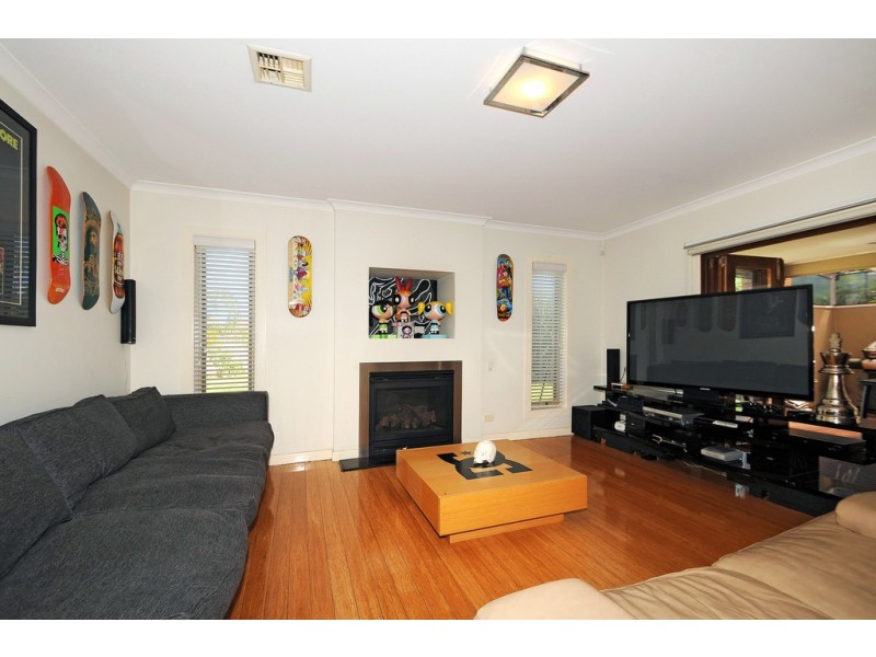 80 Broderick Rd, Carrum Downs VIC 3201