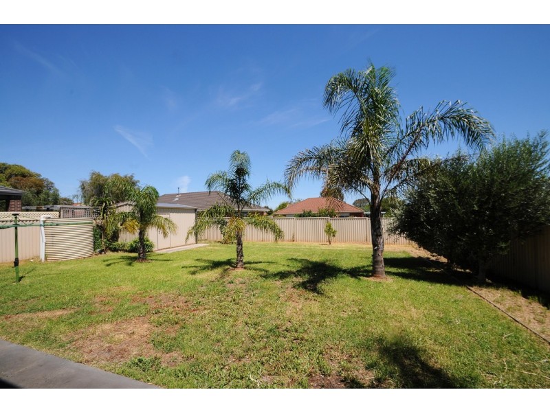 80 Broderick Rd, Carrum Downs VIC 3201