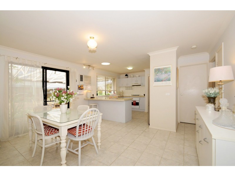 8 Spencer Drive, Carrum Downs VIC 3201