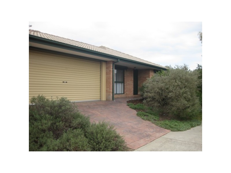 2 Marriott Crescent, Skye VIC 3977