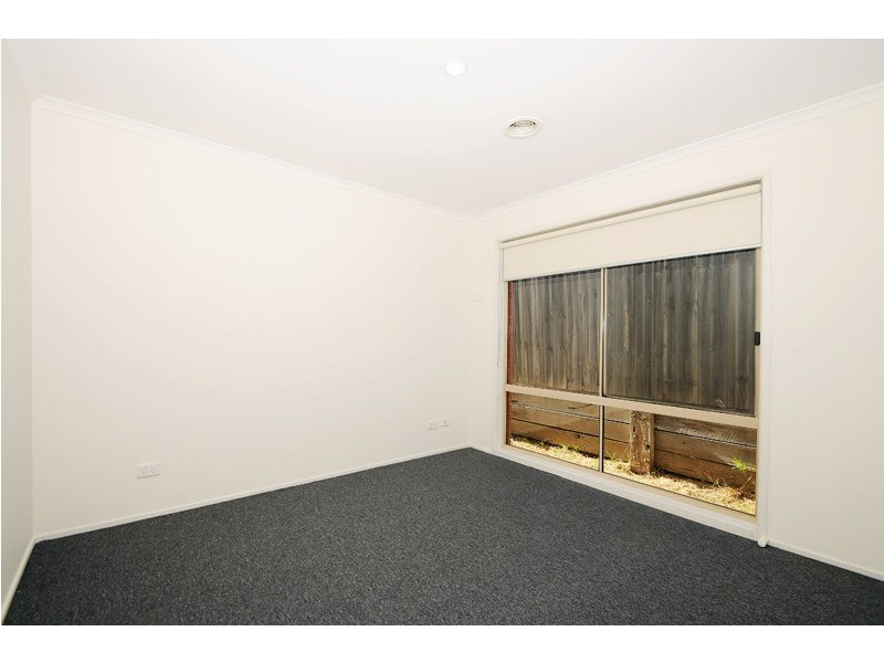 4 Windella Grove, Skye VIC 3977