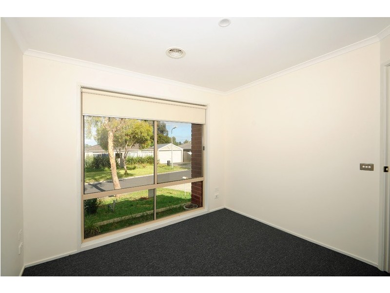 4 Windella Grove, Skye VIC 3977