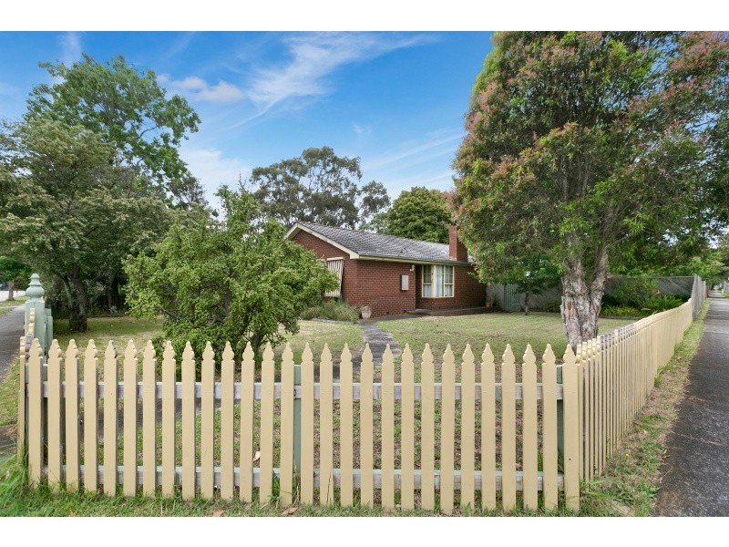 16 Holroyd Street, Seaford VIC 3198