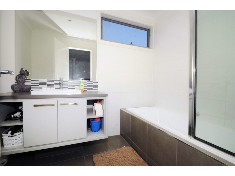 7/2 Sanoma Drive, Skye VIC 3977