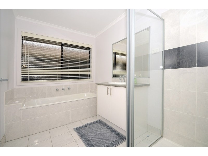 26 Carrumwoods Drive, Carrum Downs VIC 3201