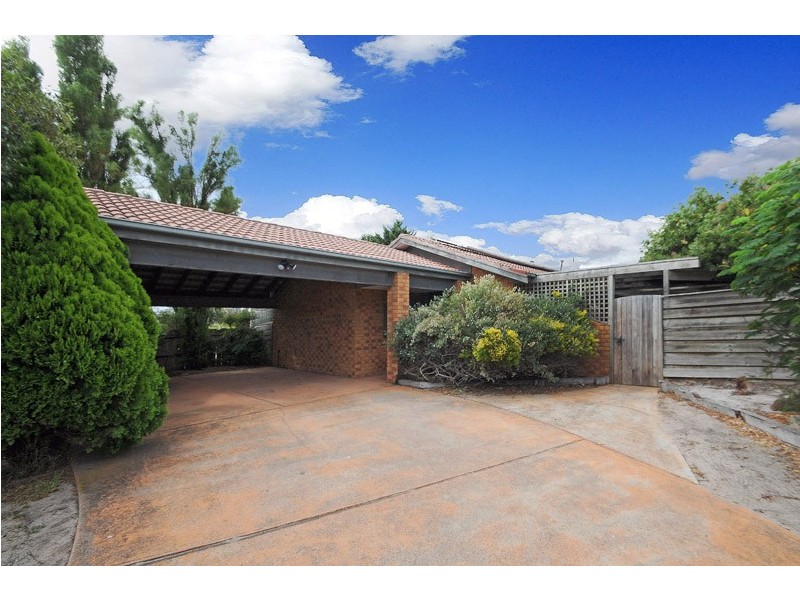 72 Hall Road, Carrum Downs VIC 3201