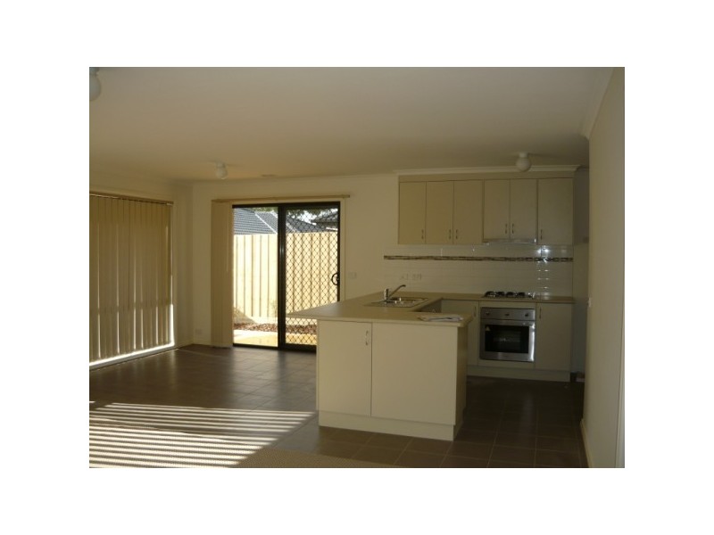 4/63 Clifton Grove, Carrum Downs VIC 3201