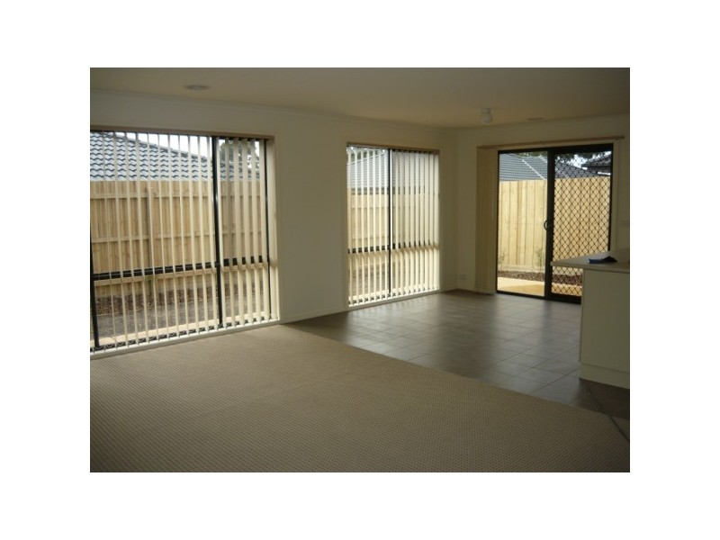 4/63 Clifton Grove, Carrum Downs VIC 3201