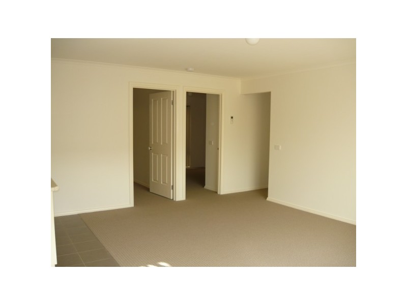 4/63 Clifton Grove, Carrum Downs VIC 3201