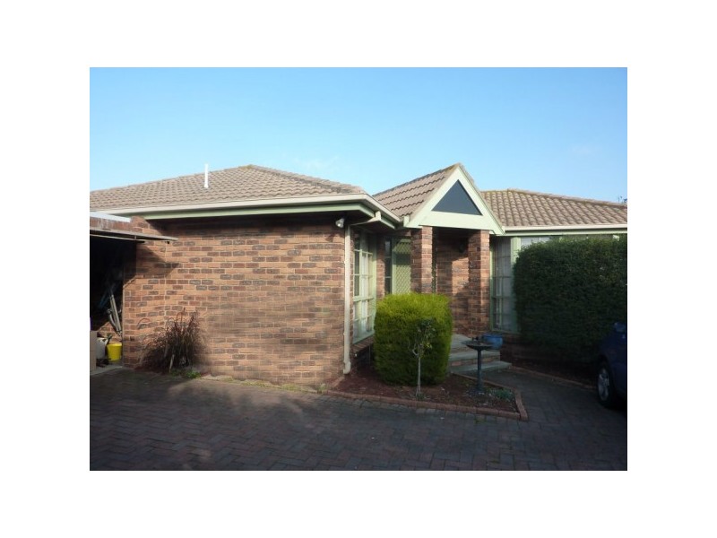 2/57 Rowellyn Avenue, Carrum Downs VIC 3201