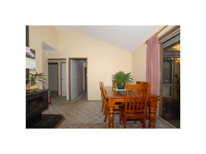 73 Jacana Drive, Carrum Downs VIC 3201