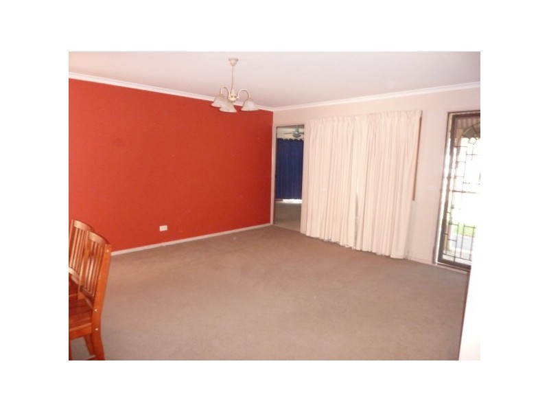 25 Parkdale Drive, Carrum Downs VIC 3201