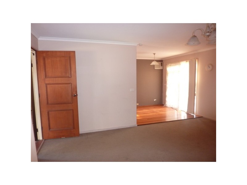 25 Parkdale Drive, Carrum Downs VIC 3201