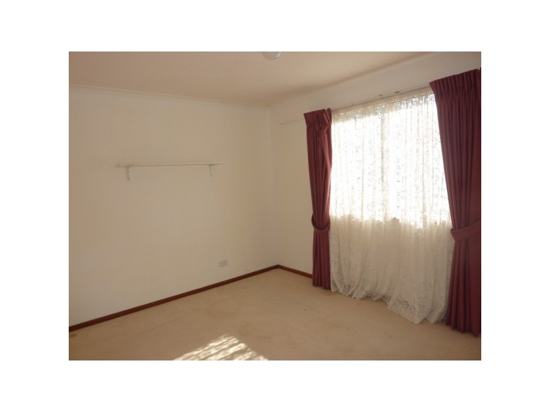 25 Parkdale Drive, Carrum Downs VIC 3201