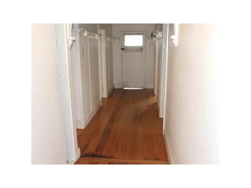 8 Flinders Road, Longwarry VIC 3816