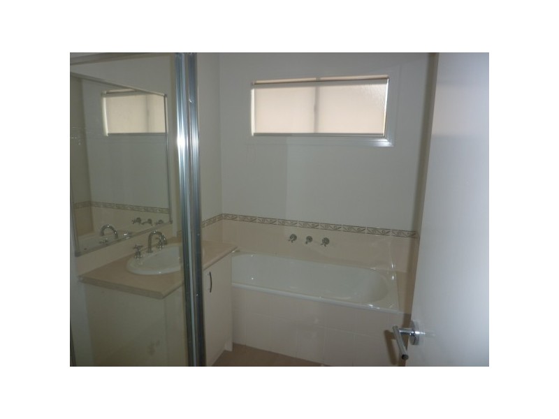 8/3 Elisa Place, Hastings VIC 3915