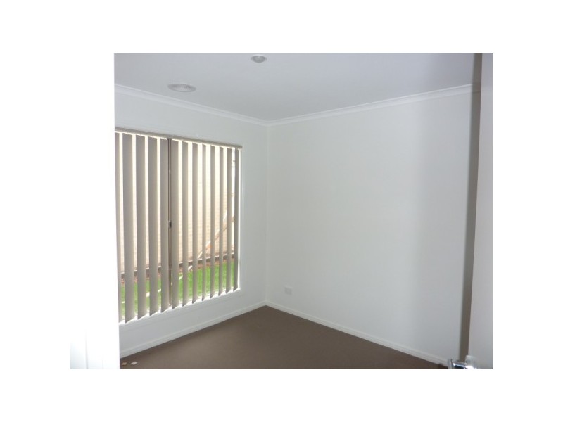 8/3 Elisa Place, Hastings VIC 3915