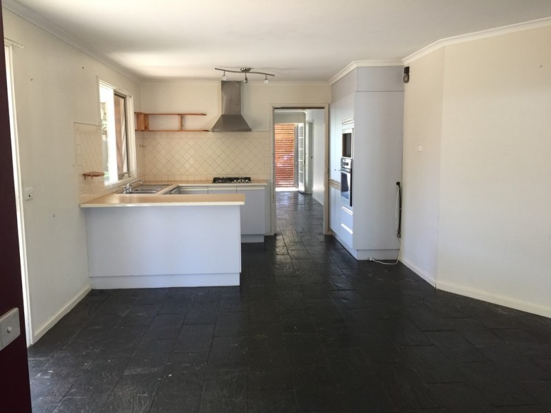 206 Hall Road, Carrum Downs VIC 3201