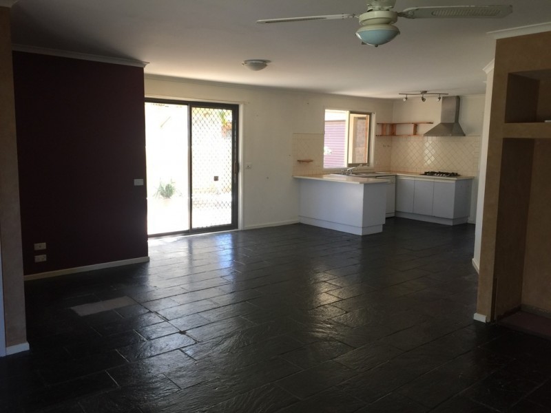 206 Hall Road, Carrum Downs VIC 3201