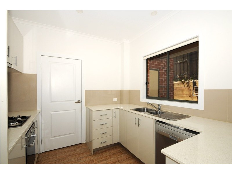2/27 Brunnings Road, Carrum Downs VIC 3201