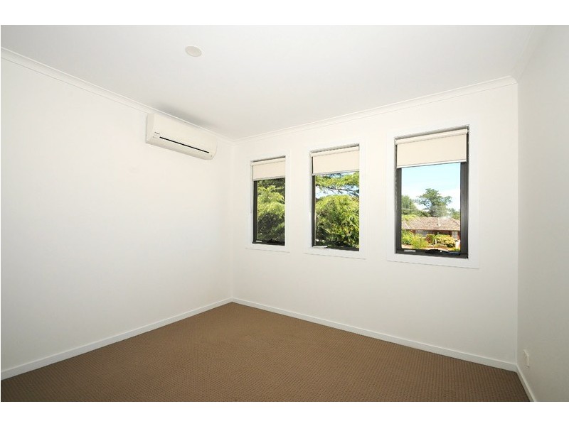 2/27 Brunnings Road, Carrum Downs VIC 3201