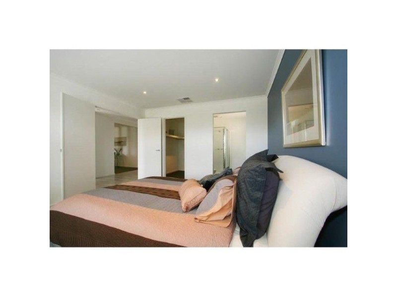 15  Reidel Avenue, Pakenham VIC 3810