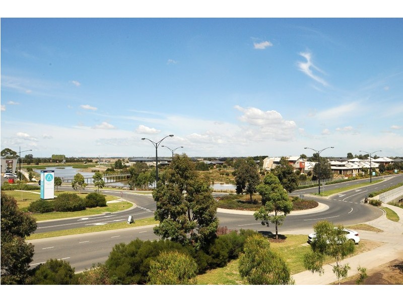 12 Topal Drive, Officer VIC 3809