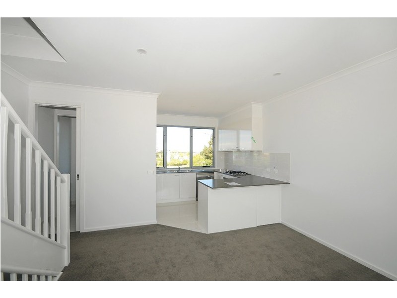 12 Topal Drive, Officer VIC 3809