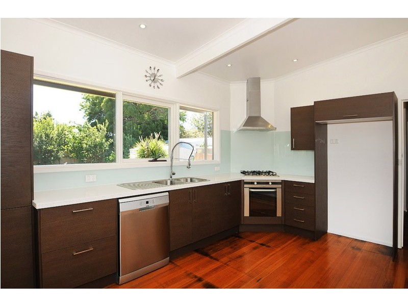 15 Belvedere Road, Seaford VIC 3198
