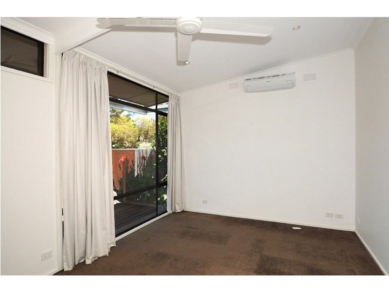 15 Belvedere Road, Seaford VIC 3198