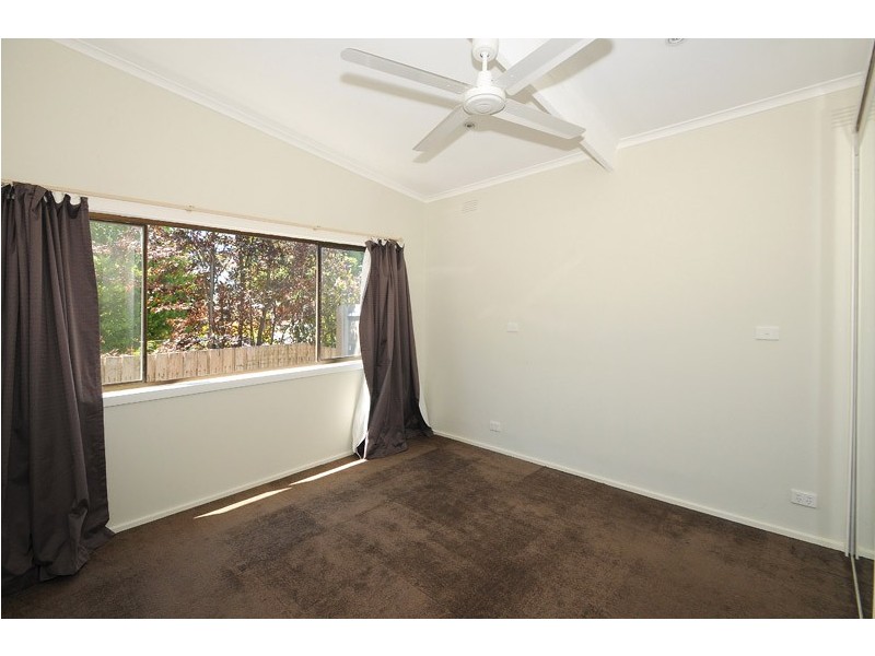 15 Belvedere Road, Seaford VIC 3198