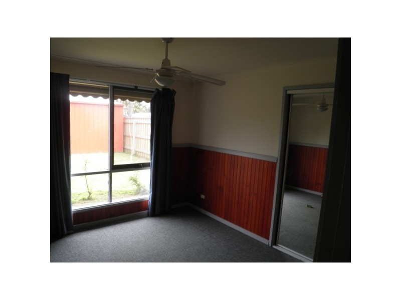 8  Currawong Drive, Carrum Downs VIC 3201