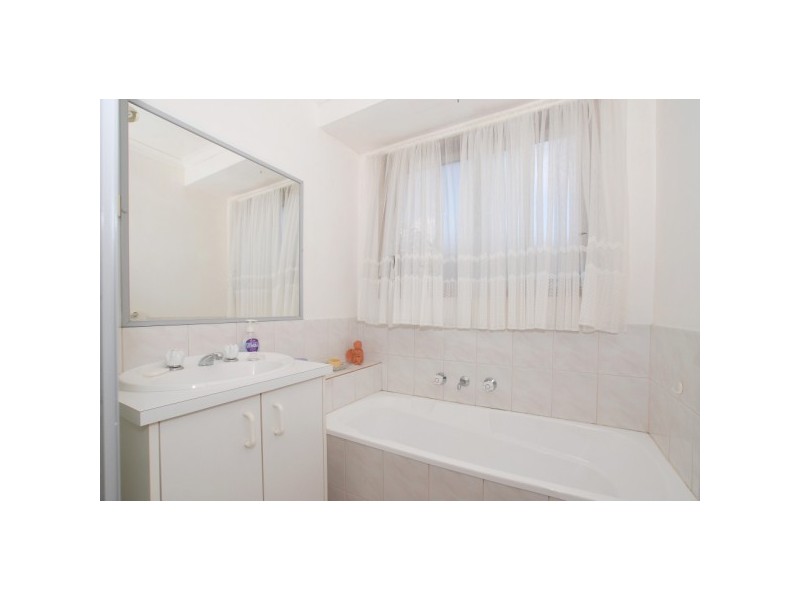 21 Woodvale Drive, Carrum Downs VIC 3201