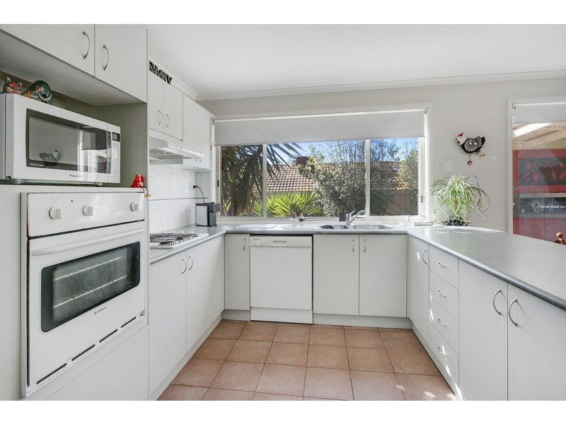9 Gum Nut Drive, Langwarrin VIC 3910