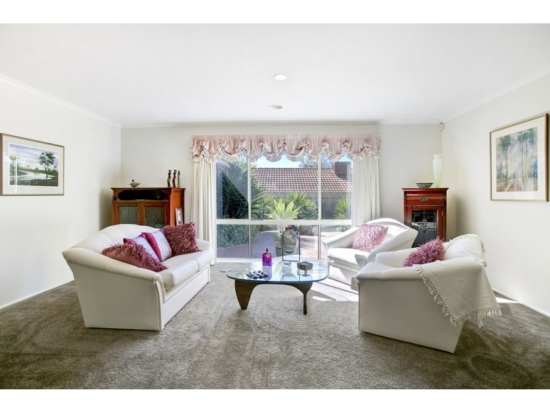 9 Gum Nut Drive, Langwarrin VIC 3910