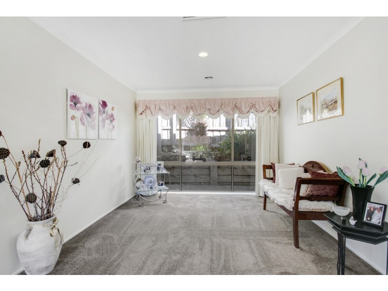 9 Gum Nut Drive, Langwarrin VIC 3910