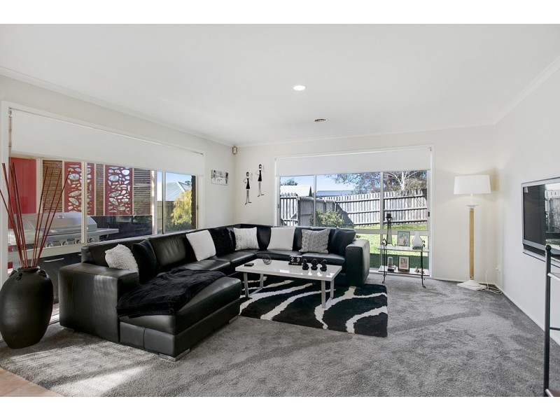 9 Gum Nut Drive, Langwarrin VIC 3910