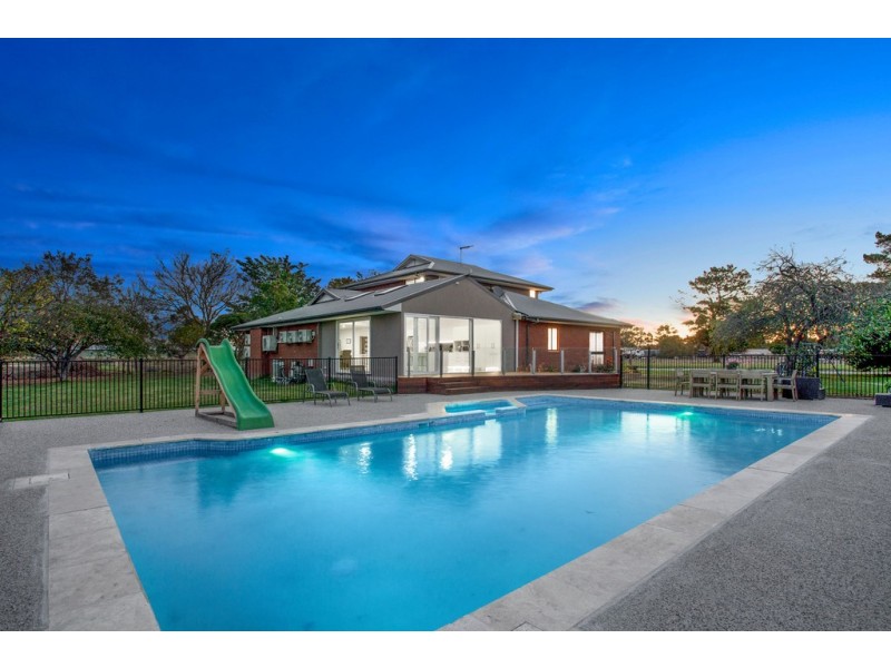 182 Eramosa Road East, Somerville VIC 3912