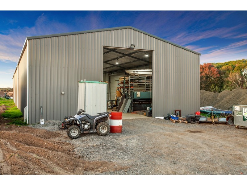 182 Eramosa Road East, Somerville VIC 3912