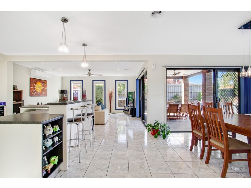 65 Clifton Park Drive, Carrum Downs VIC 3201