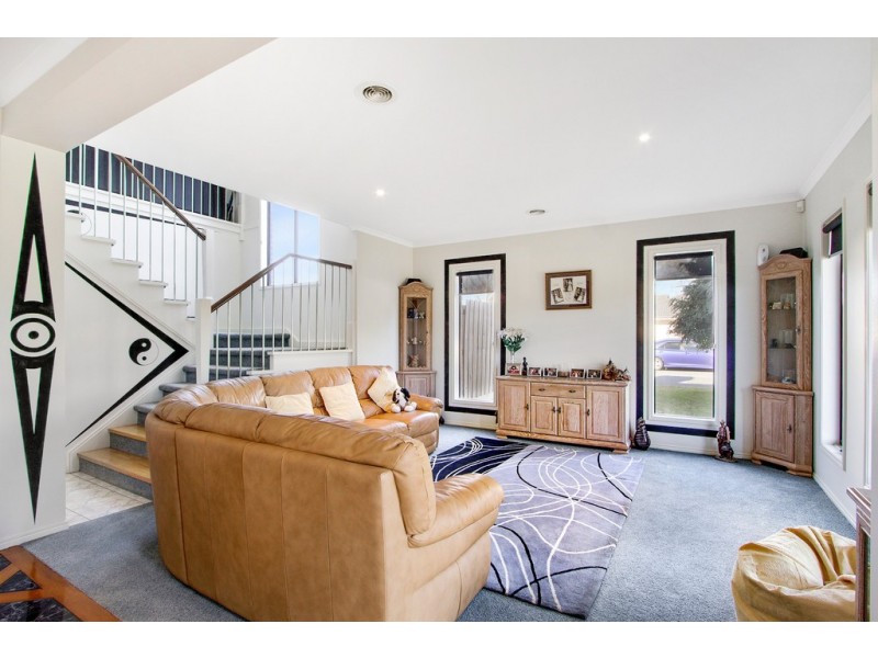 65 Clifton Park Drive, Carrum Downs VIC 3201