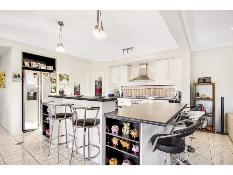 65 Clifton Park Drive, Carrum Downs VIC 3201