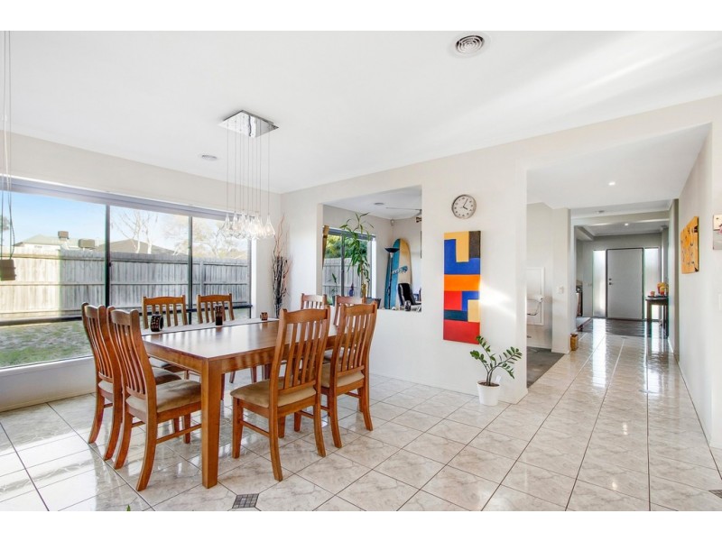 65 Clifton Park Drive, Carrum Downs VIC 3201
